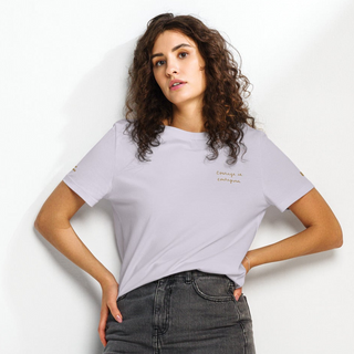 Courage By Jayne | Women’s Organic Ribbed Neck T-Shirt - Dark Yarn